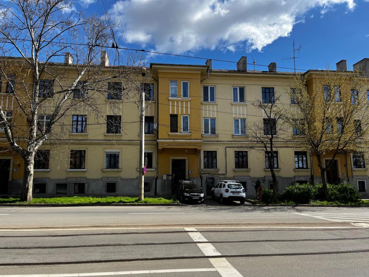 Dani'S Home Away From Home Oradea Exterior foto